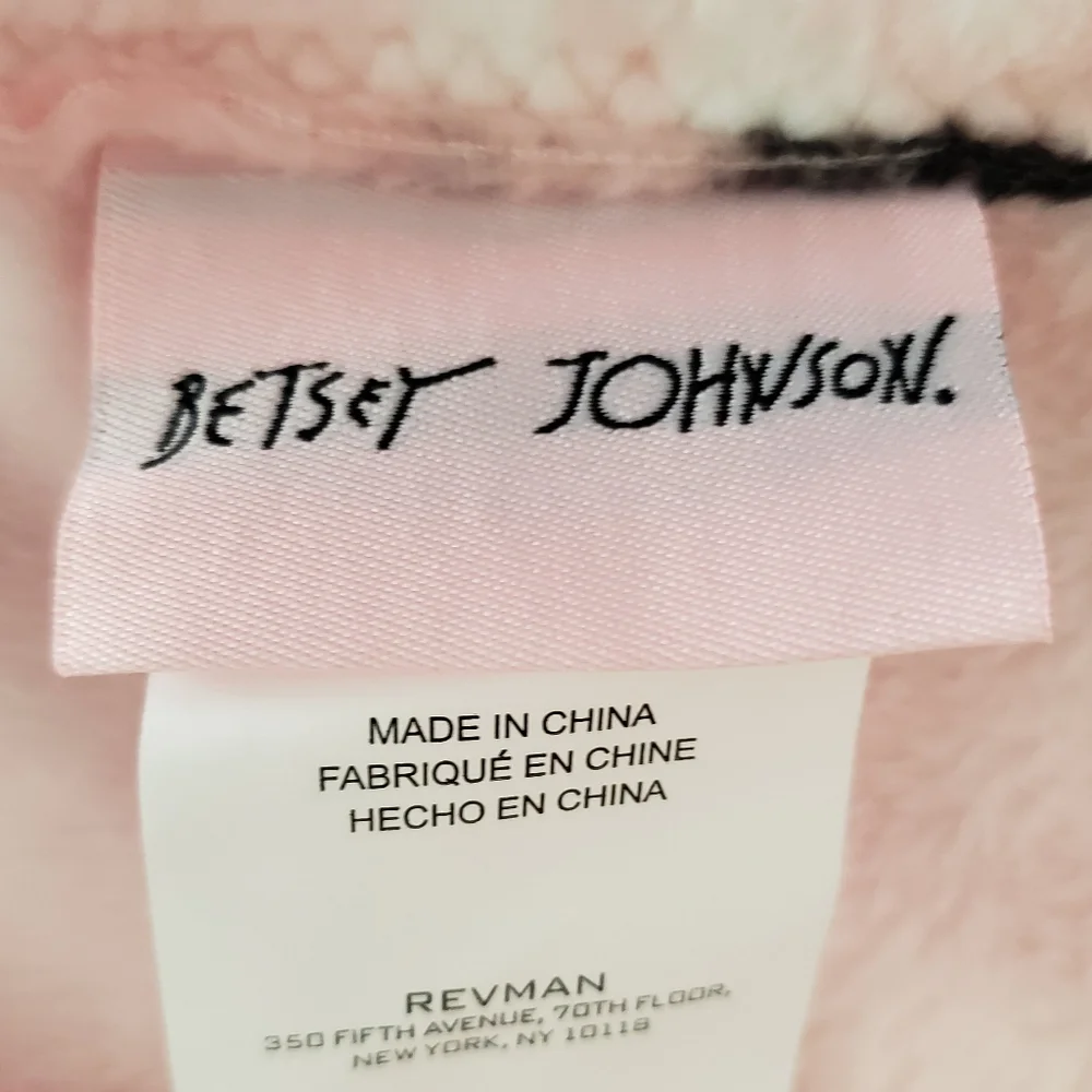 Betsey Johnson Holiday Treats Pink Plush Throw Blanket 50 x 70 NWT